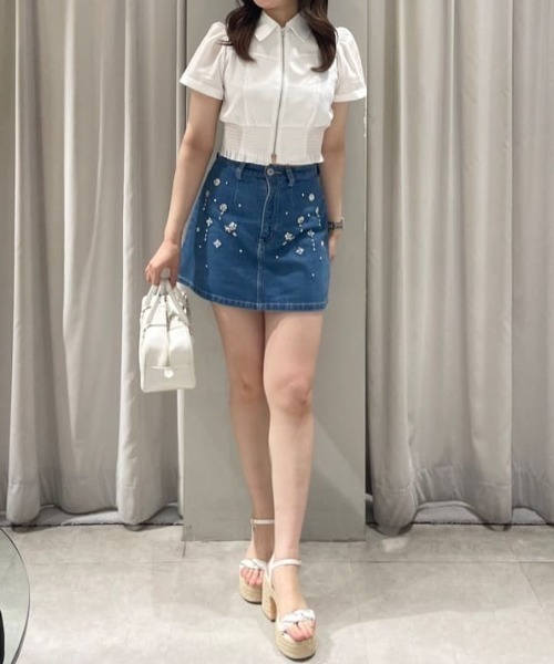 rienda（リエンダ）の「MIXフラワービジュージャストウエストデニムスカート　春服（デニムスカート・レディース・ライトブルー/ブルー・SMALL/MEDIUM/X-SMALL）」の5枚目の写真