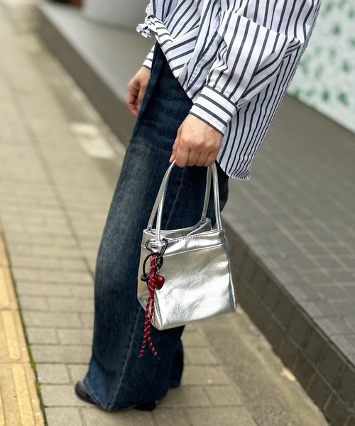 NOLITA LABORATORY(ノリータラボラトリー)の「【 NOLITA / ノリータ 】チャーム付き ミニ トートバッグ(トートバッグ・レディース・シルバー/シルバー系その他/ブラック・FREE)」の12枚目の写真