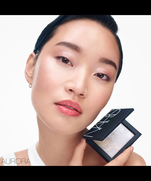 NARS（ナーズ）の「【数量限定】ライトリフレクティング　プリズマティックパウダー（フェイスパウダー・レディース・04852 AURORA・FREE）」の3枚目の写真