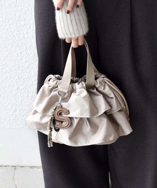 セール】【WEB限定】チャーム 付き フリル 巾着 ショルダー