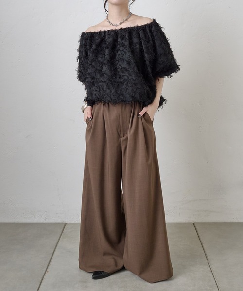 COLONY 2139(コロニートゥーワンスリーナイン)の「フリンジジャガード5分袖オフショルトップス(その他トップス・レディース・ホワイト/ブラック/ピンク・FREE)」の16枚目の写真