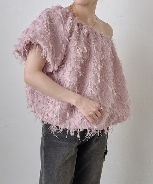 COLONY 2139(コロニートゥーワンスリーナイン)の「フリンジジャガード5分袖オフショルトップス(その他トップス・レディース・ホワイト/ブラック/ピンク・FREE)」の21枚目の写真