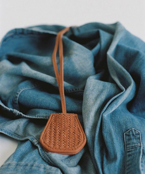 LIDNM（リドム）の「Llife LEATHER CLOCHETTE（ネックレス・メンズ・ブラック/ブラウン系その他・FREE）」の7枚目の写真