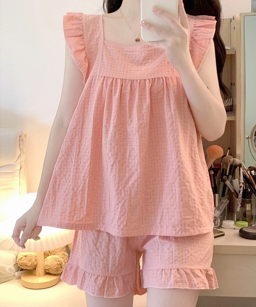 DAY CLOSET(デイ クローゼット)の「レディース 肩フリルチュニック風トップス+ショートパンツ ルームウェア上下2点セット(ルームウェア/パジャマ・レディース・ライトブルー/ブラック/マスタード/ピンク・L/M)」の4枚目の写真