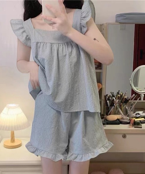 DAY CLOSET(デイ クローゼット)の「レディース 肩フリルチュニック風トップス+ショートパンツ ルームウェア上下2点セット(ルームウェア/パジャマ・レディース・ライトブルー/ブラック/マスタード/ピンク・L/M)」の5枚目の写真