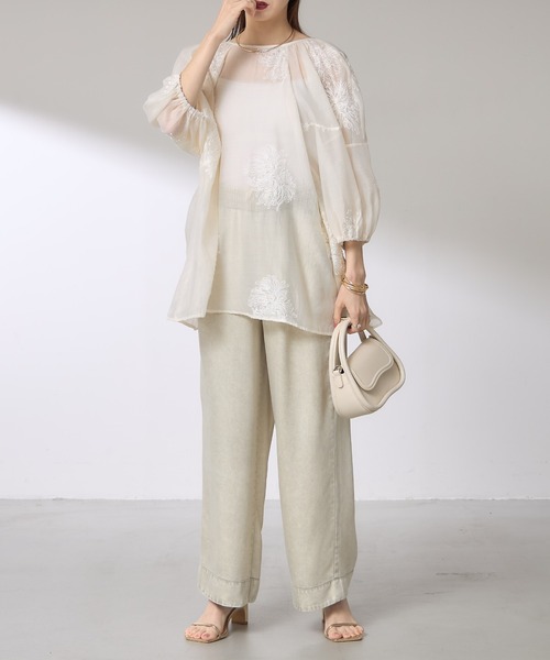 &. NOSTALGIA（アンドドットノスタルジア）の「【ZOZO限定】ボタニカル刺繍シアーチュニック（チュニック・レディース・ブラック/アイボリー・M）」の15枚目の写真