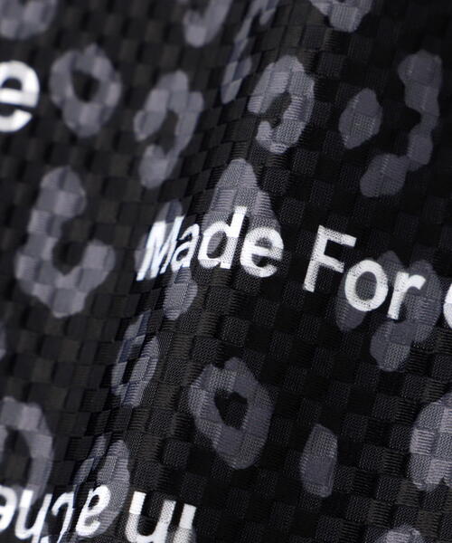 PEARLY GATES(パーリーゲイツ)の「【PEARLY GATES】トリコット4WAYブロックジャガードフリル袖モックネックカットソー <ヒョウ柄>(Tシャツ/カットソー・レディース・ダークインディゴブルー/グレー系その他/ピンク系その他・SMALL/LARGE/MEDIUM)」の4枚目の写真
