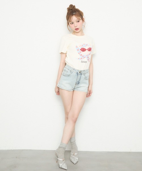 TITTY&CO.（ティティーアンドコー）の「バックリボンショートパンツ（デニムパンツ・レディース・ブルー/ホワイト/ブラック・MEDIUM/SMALL）」の6枚目の写真