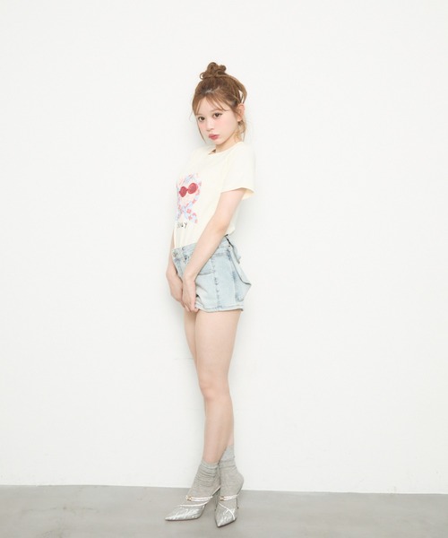 TITTY&CO.（ティティーアンドコー）の「バックリボンショートパンツ（デニムパンツ・レディース・ブルー/ホワイト/ブラック・MEDIUM/SMALL）」の10枚目の写真