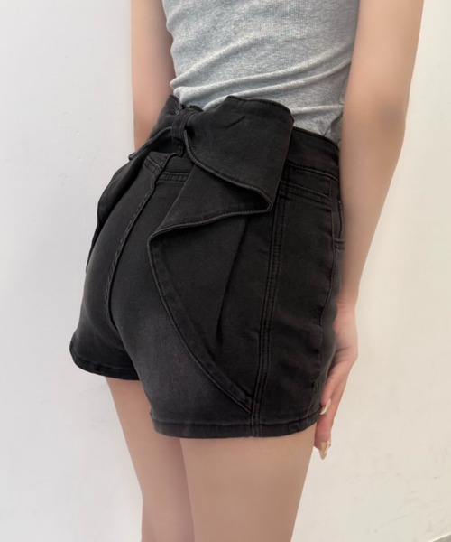 【8月限定値下げ】titty&co. バックリボンデニムパンツ 新品未使用 8月限定値下げ】titty&co. バックリボンデニムパンツ 新品未使用