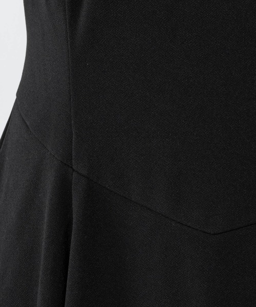 INTER FACTORY(インターファクトリー)の「kanami - curve gather one-piece(ワンピース・レディース・アイボリー/ブラック・FREE)」の21枚目の写真