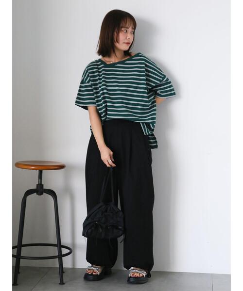 ehka sopo（エヘカソポ）の「前後2WAYワンショルプルオーバー（Tシャツ/カットソー・レディース・オフホワイト/ブラック/グリーン/レッド・F）」の14枚目の写真