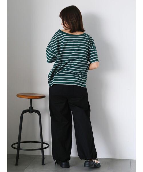 ehka sopo（エヘカソポ）の「前後2WAYワンショルプルオーバー（Tシャツ/カットソー・レディース・オフホワイト/ブラック/グリーン/レッド・F）」の17枚目の写真