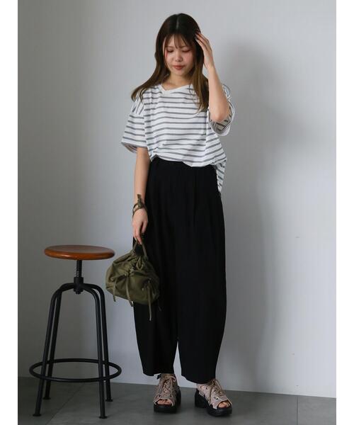 ehka sopo（エヘカソポ）の「前後2WAYワンショルプルオーバー（Tシャツ/カットソー・レディース・オフホワイト/ブラック/グリーン/レッド・F）」の21枚目の写真