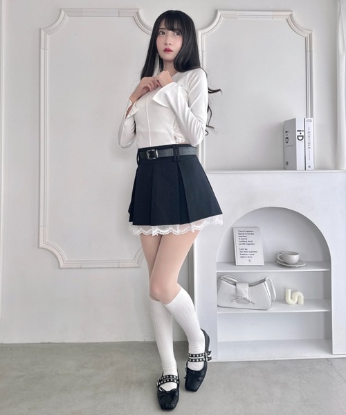 Loueme(ルエム)の「ベルト付き裾レースプリーツミニスカパン(スカート・レディース・ホワイト/グレー/ブラック・M)」の16枚目の写真