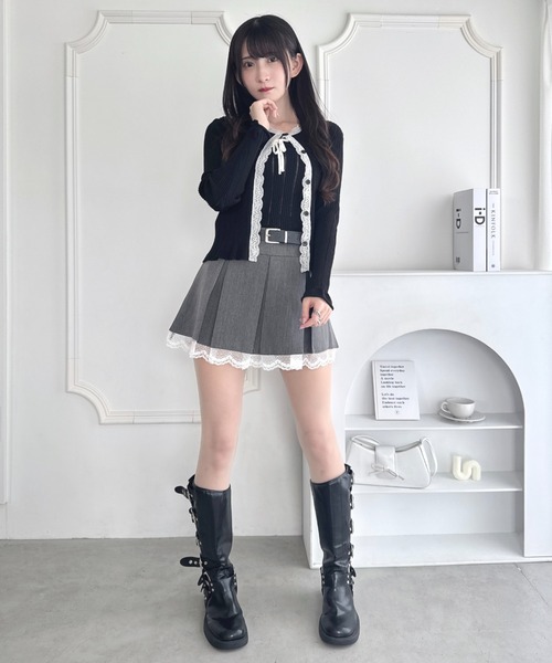 Loueme(ルエム)の「ベルト付き裾レースプリーツミニスカパン(スカート・レディース・ホワイト/グレー/ブラック・M)」の7枚目の写真