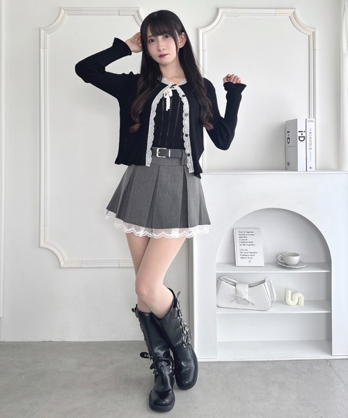 Loueme(ルエム)の「ベルト付き裾レースプリーツミニスカパン(スカート・レディース・ホワイト/グレー/ブラック・M)」の8枚目の写真