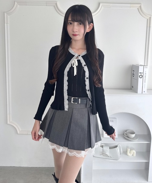 Loueme(ルエム)の「ベルト付き裾レースプリーツミニスカパン(スカート・レディース・ホワイト/グレー/ブラック・M)」の6枚目の写真