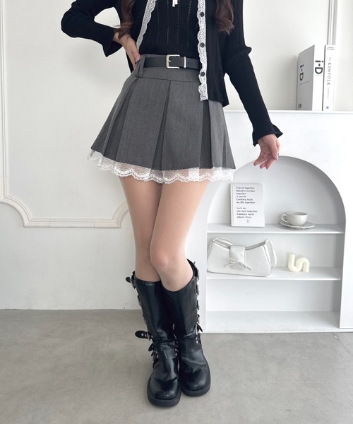 Loueme(ルエム)の「ベルト付き裾レースプリーツミニスカパン(スカート・レディース・ホワイト/グレー/ブラック・M)」の10枚目の写真