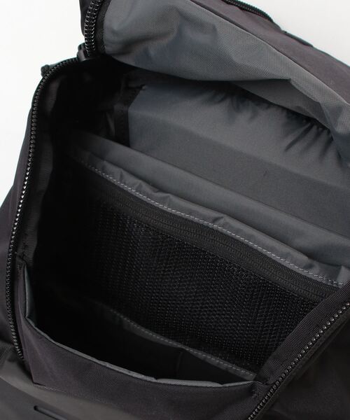 MYSTERY RANCH(ミステリーランチ)の「MYSTERY RANCH RIPRUCK 15L ミステリーランチ リップラック バックパック(バックパック/リュック・メンズ・ブラック・FREE)」の13枚目の写真