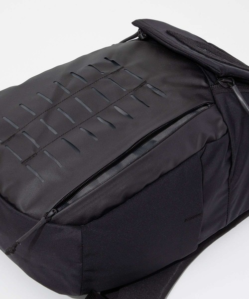 MYSTERY RANCH(ミステリーランチ)の「MYSTERY RANCH RIPRUCK 15L ミステリーランチ リップラック バックパック(バックパック/リュック・メンズ・ブラック・FREE)」の19枚目の写真