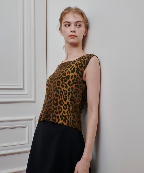 LOULOU WILLOUGHBY(ルルウィルビー)の「【LOULOU WILLOUGHBY】メリノウールプルオーバー(ニット/セーター・レディース・ブラウン系その他/オフホワイト/ピンク/ブラック・2)」の6枚目の写真