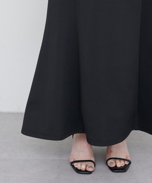 natural couture(ナチュラルクチュール)の「【WEB限定】カットソーマーメイドスカート(スカート・レディース・チャコールグレー/ブルー/ブラック・MEDIUM/LARGE)」の7枚目の写真