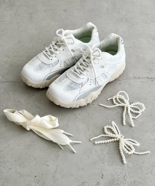 SOLLON.(ソルロン)の「【靴紐2種set】ボリュームソールレーススニーカー(スニーカー・レディース・ベージュ/ホワイト/シルバー・24.5cm/23.5cm/22.5cm)」の5枚目の写真