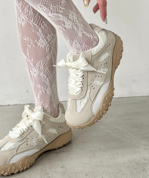 SOLLON.(ソルロン)の「【靴紐2種set】ボリュームソールレーススニーカー(スニーカー・レディース・ベージュ/ホワイト/シルバー・24.5cm/23.5cm/22.5cm)」の20枚目の写真