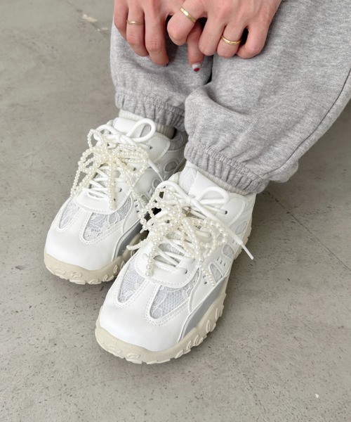 SOLLON.(ソルロン)の「【靴紐2種set】ボリュームソールレーススニーカー(スニーカー・レディース・ベージュ/ホワイト/シルバー・24.5cm/23.5cm/22.5cm)」の9枚目の写真