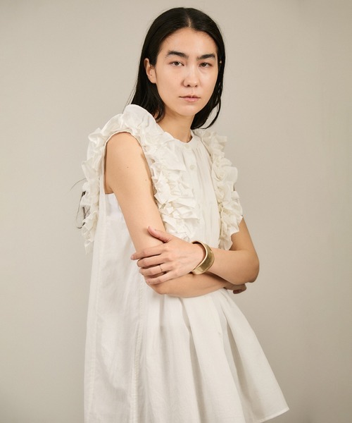 crinkle crinkle crinkle】別注side frill no sleeve blouse