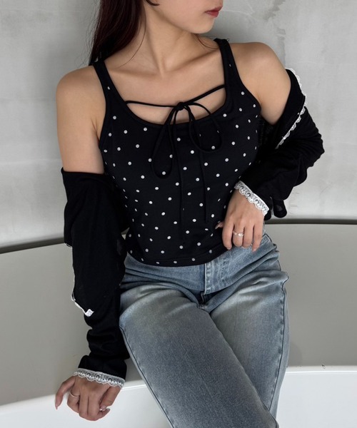 one after another NICE CLAUP(ワンアフターアナザーナイスクラップ)の「カップ付きアソートキャミソール(キャミソール・レディース・ホワイト/オフホワイト/ブラック/アイボリー・FREE)」の1枚目の写真