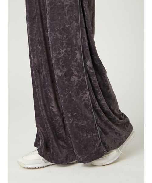 FRAY I.D（フレイアイディー）の「クラッシュベロアドロストワイドパンツ（その他パンツ・レディース・グレー/チャコールグレー/アイボリー・1/0）」の8枚目の写真