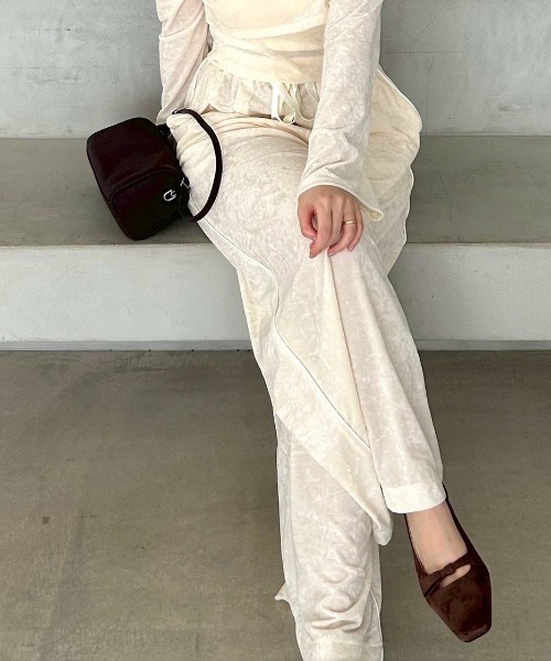 FRAY I.D（フレイアイディー）の「クラッシュベロアドロストワイドパンツ（その他パンツ・レディース・グレー/チャコールグレー/アイボリー・1/0）」の2枚目の写真