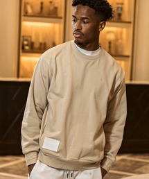 1PIU1UGUALE3  RELAX （ウノピゥウノウグァーレトレ リラックス）の「1PIU1UGUALE3 RELAX(ウノピゥウノウグァーレトレ リラックス)レザーパッチ クルーネックプルオーバー 長袖スウェット トレーナー（スウェット）」