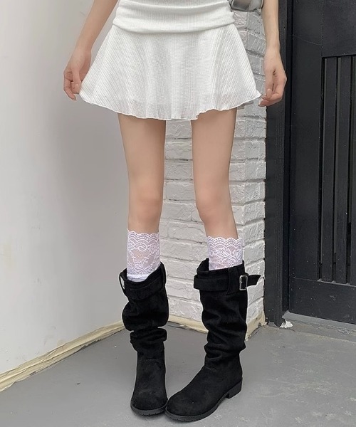 LADY LIKE(レディライク)の「ダブルベルトスエードエンジニアブーツ(ブーツ・レディース・ベージュ/ブラック・24.5cm/24.0cm/23.5cm)」の3枚目の写真