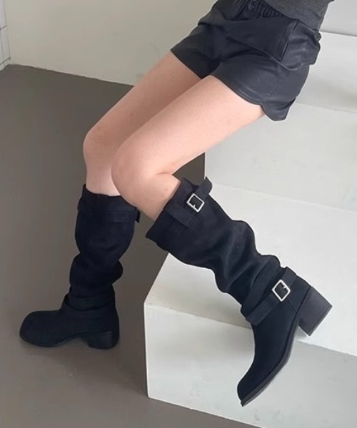 LADY LIKE(レディライク)の「ダブルベルトスエードエンジニアブーツ(ブーツ・レディース・ベージュ/ブラック・24.5cm/24.0cm/23.5cm)」の20枚目の写真