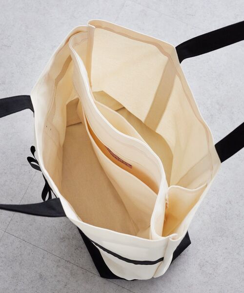 Maison de FLEUR（メゾンドフルール）の「マルチポケット帆布トートMバッグ（トートバッグ・レディース・ブラック/アイボリー・FREE）」の7枚目の写真