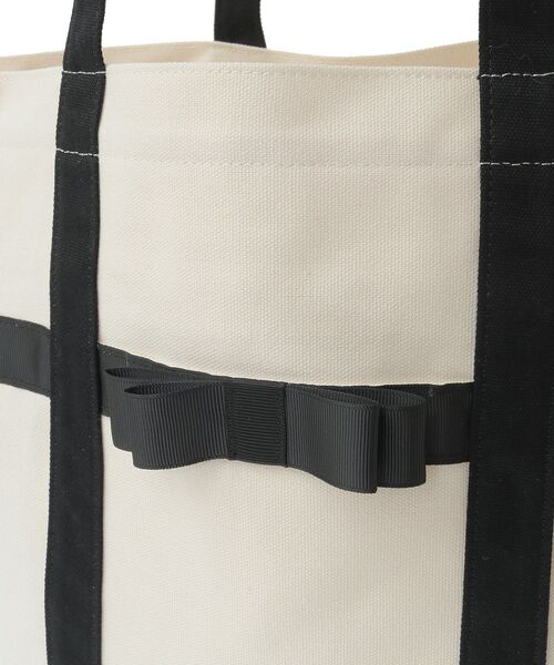 Maison de FLEUR（メゾンドフルール）の「マルチポケット帆布トートMバッグ（トートバッグ・レディース・ブラック/アイボリー・FREE）」の13枚目の写真
