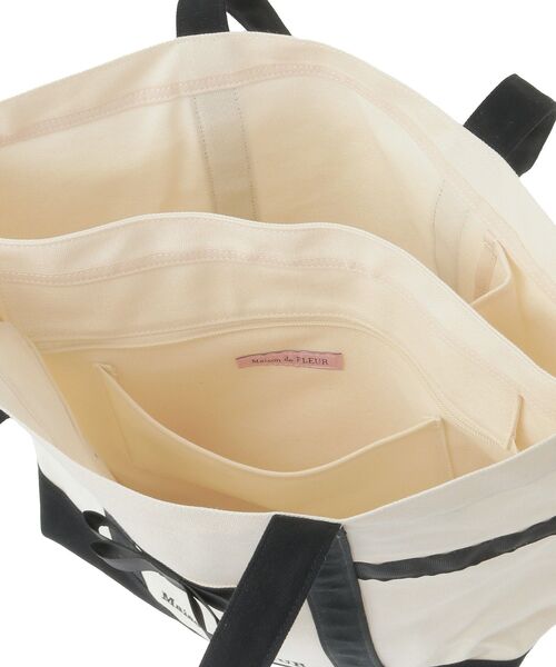 Maison de FLEUR（メゾンドフルール）の「マルチポケット帆布トートMバッグ（トートバッグ・レディース・ブラック/アイボリー・FREE）」の16枚目の写真