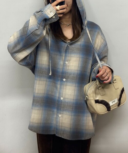 CIAOPANIC(チャオパニック)の「フード付きアソートチェックシャツ / パーカー(シャツ/ブラウス・レディース・グリーン/サックスブルー/ブラウン/ネイビー/ベージュ/ブラック・LARGE/MEDIUM)」の16枚目の写真