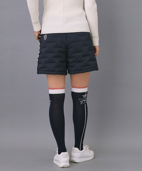 adabat（アダバット）の「EVEN 1月号掲載商品【ADABAT NAVY】ストレッチダウンショーツ（その他パンツ・レディース・ホワイト/ネイビー・42/40/38）」の4枚目の写真