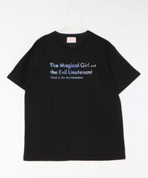 minius（ミニウス）の「【かつて魔法少女と悪は敵対していた。】グラフィックＴシャツ　深森白夜 公式アニメグッズ キャラクターT（Tシャツ/カットソー・メンズ）」