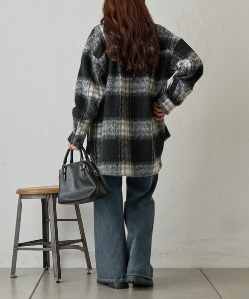 COLONY 2139（コロニートゥーワンスリーナイン）の「シャギーチェックシャツアウター（その他アウター・レディース・ブラウン/ブラック/サックスブルー・FREE）」の16枚目の写真