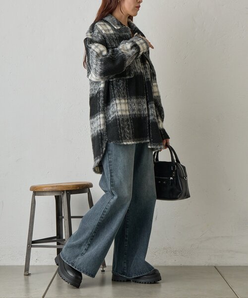COLONY 2139（コロニートゥーワンスリーナイン）の「シャギーチェックシャツアウター（その他アウター・レディース・ブラウン/ブラック/サックスブルー・FREE）」の17枚目の写真