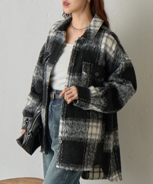 COLONY 2139（コロニートゥーワンスリーナイン）の「シャギーチェックシャツアウター（その他アウター・レディース・ブラウン/ブラック/サックスブルー・FREE）」の2枚目の写真