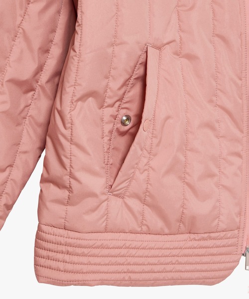 AIGLE(エーグル)の「撥水 REPREVE キルティング中綿 ノーカラージャケット / マフラー付き(ダウンジャケット/コート・レディース・ナチュラル/ブラック/ピンク・38/36/40)」の11枚目の写真