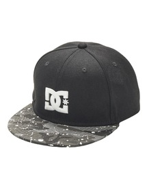 DC SHOES（ディーシーシューズ）の「25 KD STAR EMB SNAPB/DCキッズバイザーカモフラ柄キャップ（帽子）（キャップ）」
