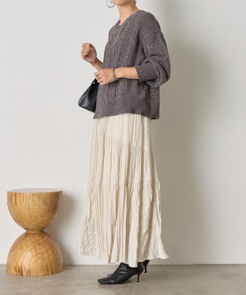 Jena espace merveilleux(ジェナ エスパスメルヴェイユ)の「モールケーブルラメニット(ニット/セーター・レディース・チャコールグレー/グレー/アイボリー・FREE)」の9枚目の写真