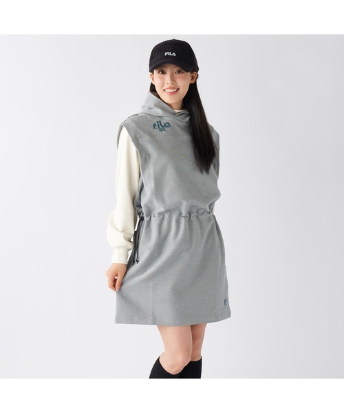 FILA GOLF(フィラゴルフ )の「FILA GOLF フィラゴルフ ゴルフウェア ワンポイント ロゴ ストレッチ 保温 裏起毛 ノースリーブ パーカー ベスト ワンピース(ワンピース・レディース・ブラック/グレー・M/L/LL)」の2枚目の写真
